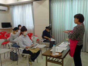 介護スタッフへの川口先生の講演